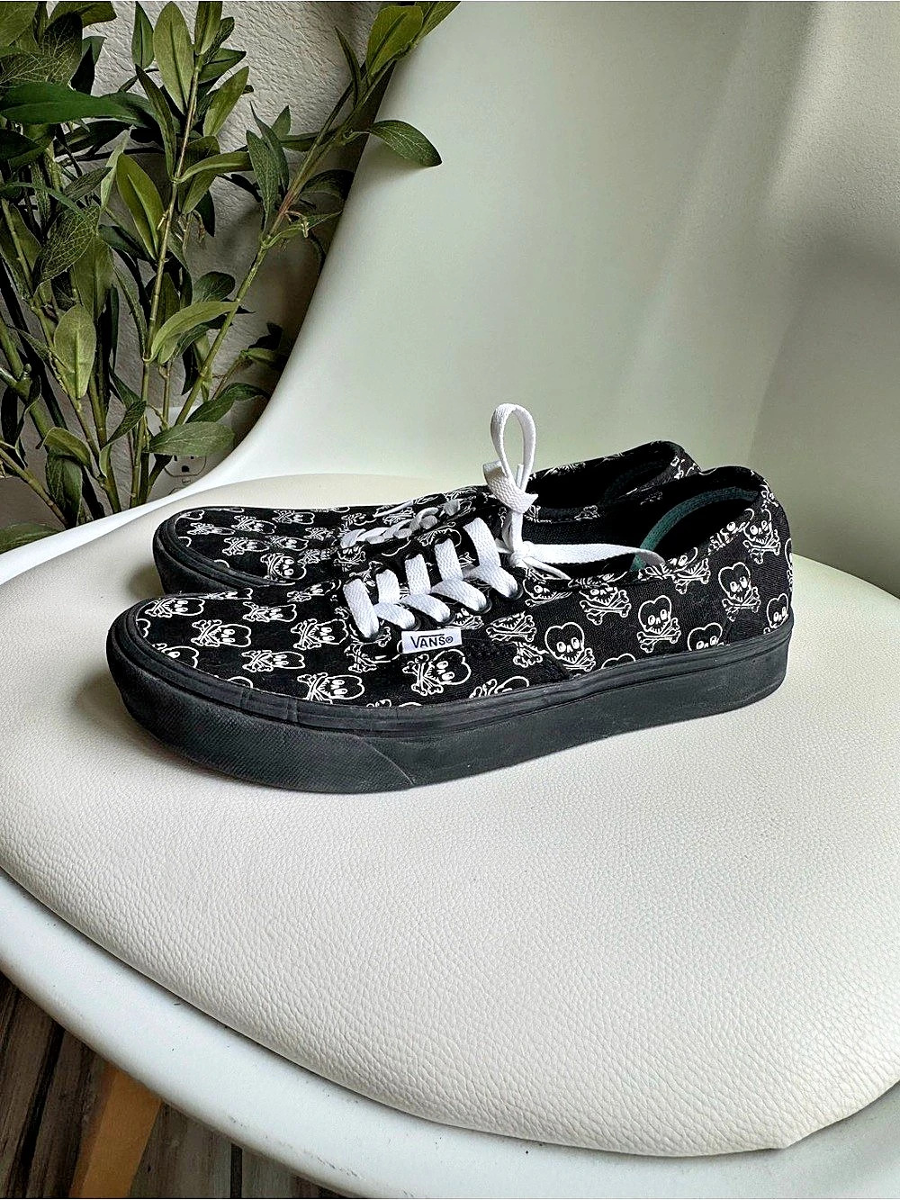 Vans ComfyCush Authentic Coldhearted Skull Shoes Black White Size W8.5/M7